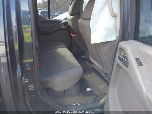 1N6AD0EV4HN736979 2017 NISSAN NAVARA (FRONTIER) - Image 8