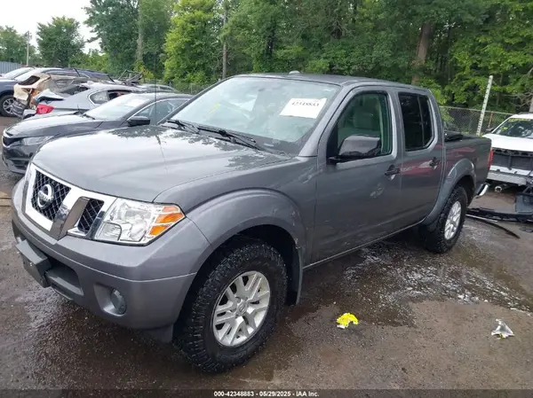 1N6AD0EV4JN726457 2018 NISSAN NAVARA (FRONTIER) - Image 2