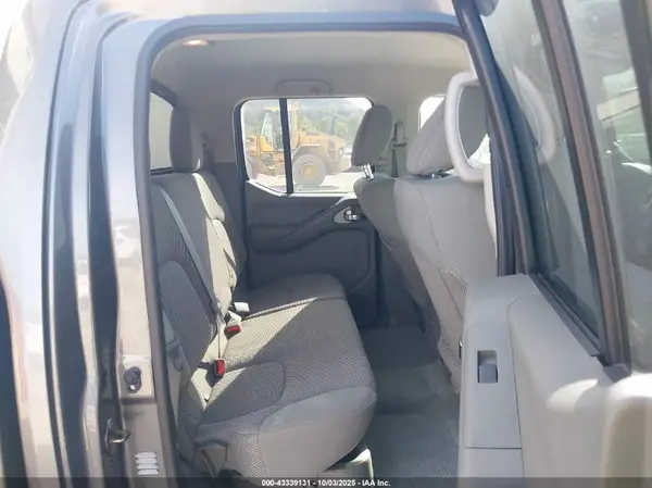 1N6AD0EV5GN713824 2016 NISSAN NAVARA (FRONTIER) - Image 8