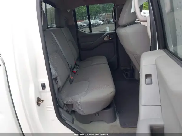 1N6AD0EV5GN720319 2016 NISSAN NAVARA (FRONTIER) - Image 8