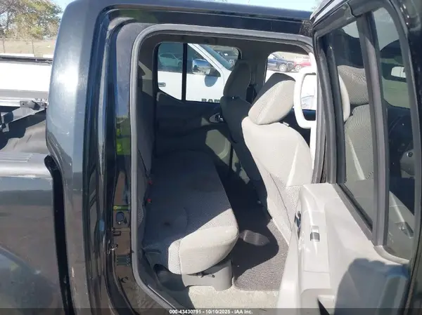 1N6AD0EV5GN747603 2016 NISSAN NAVARA (FRONTIER) - Image 8