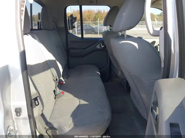 1N6AD0EV5HN703277 2017 NISSAN NAVARA (FRONTIER) - Image 8