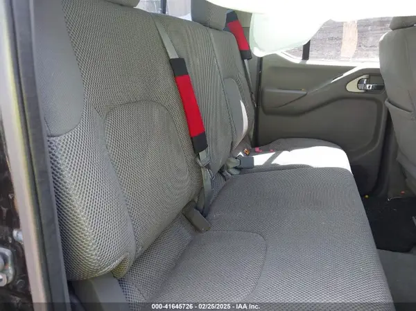 1N6AD0EV6GN740885 2016 NISSAN NAVARA (FRONTIER) - Image 8