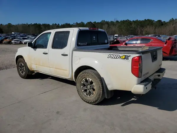 1N6AD0EV6JN768743 2018 NISSAN NAVARA (FRONTIER) - Image 2