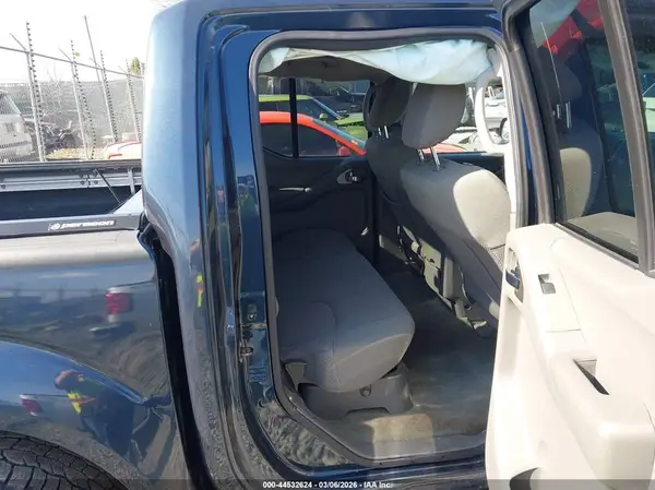 1N6AD0EV7GN741981 2016 NISSAN NAVARA (FRONTIER) - Image 8