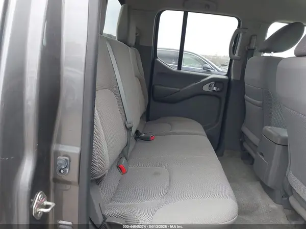 1N6AD0EV7GN785981 2016 NISSAN NAVARA (FRONTIER) - Image 8