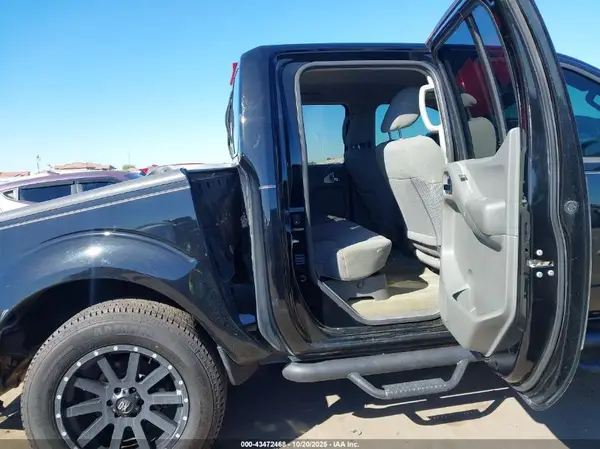 1N6AD0EV7HN715656 2017 NISSAN NAVARA (FRONTIER) - Image 8