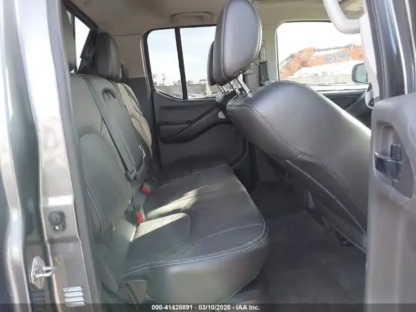 1N6AD0EV7HN756966 2017 NISSAN NAVARA (FRONTIER) - Image 8