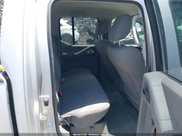 1N6AD0EV7HN772696 2017 NISSAN NAVARA (FRONTIER) - Image 8