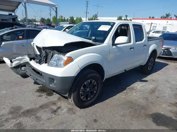 1N6AD0EV7JN751725 2018 NISSAN NAVARA (FRONTIER) - Image 2
