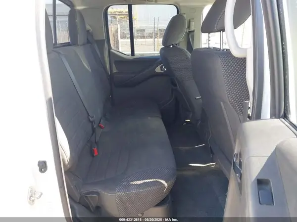 1N6AD0EV7JN751725 2018 NISSAN NAVARA (FRONTIER) - Image 8