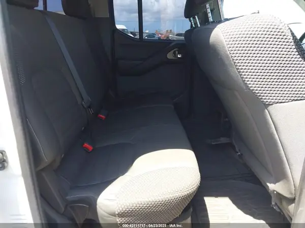 1N6AD0EV8GN728043 2016 NISSAN NAVARA (FRONTIER) - Image 8