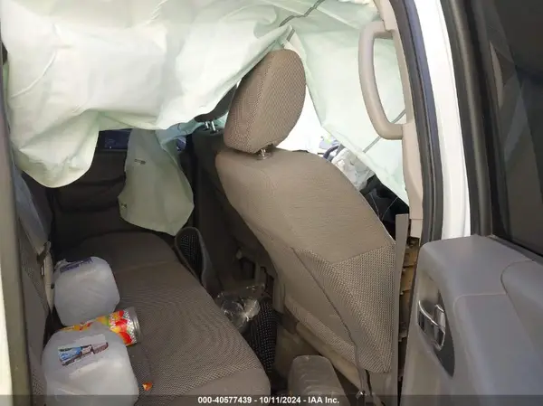 1N6AD0EV8GN783558 2016 NISSAN NAVARA (FRONTIER) - Image 8