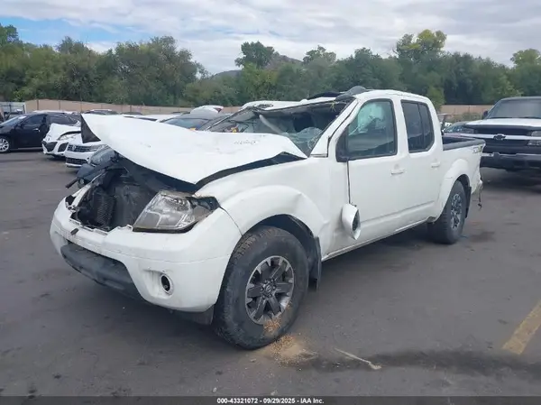 1N6AD0EV8GN786542 2016 NISSAN NAVARA (FRONTIER) - Image 2