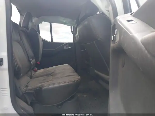 1N6AD0EV8GN786542 2016 NISSAN NAVARA (FRONTIER) - Image 8