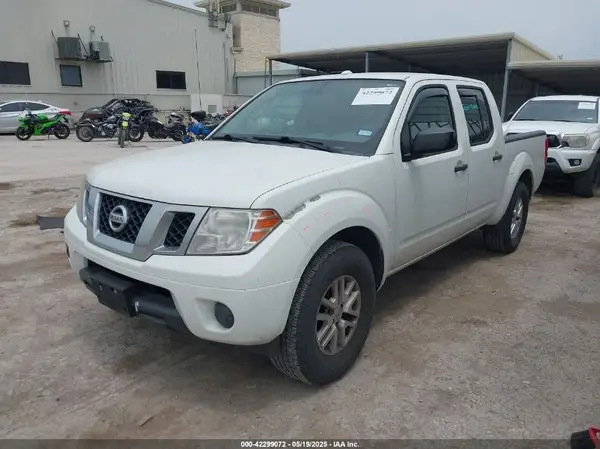 1N6AD0EV8HN726360 2017 NISSAN NAVARA (FRONTIER) - Image 2