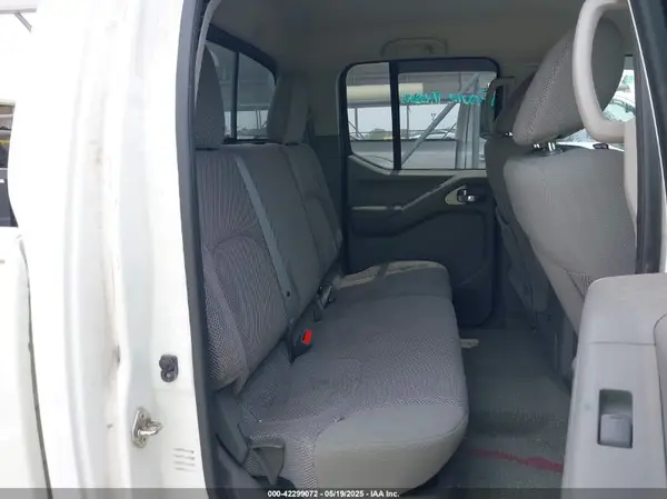 1N6AD0EV8HN726360 2017 NISSAN NAVARA (FRONTIER) - Image 8