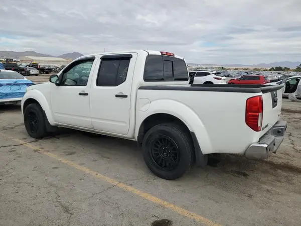 1N6AD0EV8HN733583 2017 NISSAN NAVARA (FRONTIER) - Image 2