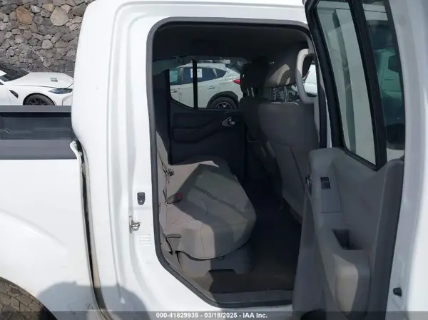 1N6AD0EV8KN731582 2019 NISSAN NAVARA (FRONTIER) - Image 8