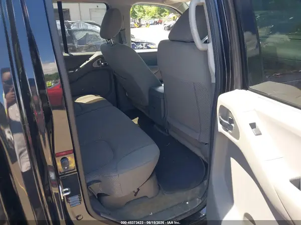 1N6AD0EV9GN767398 2016 NISSAN NAVARA (FRONTIER) - Image 8