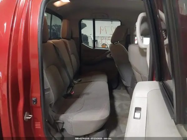 1N6AD0EV9HN775003 2017 NISSAN NAVARA (FRONTIER) - Image 8