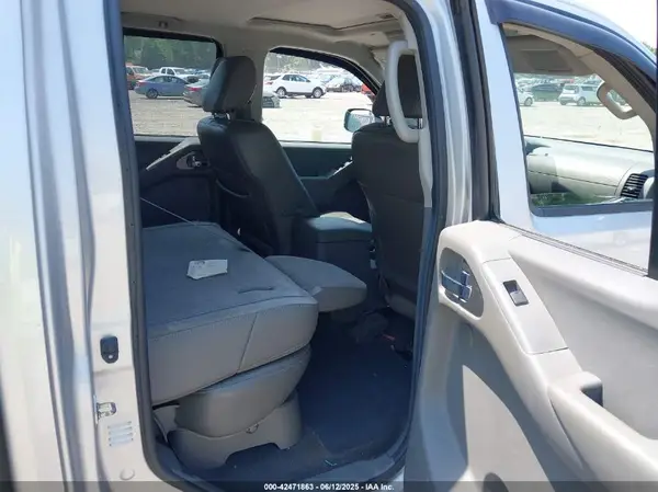 1N6AD0EV9KN752067 2019 NISSAN NAVARA (FRONTIER) - Image 8