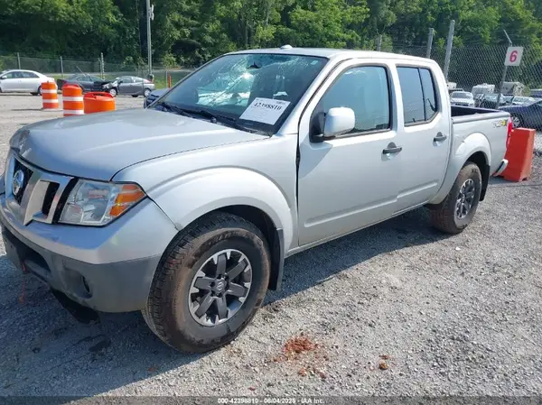 1N6AD0EVXJN743148 2018 NISSAN NAVARA (FRONTIER) - Image 2