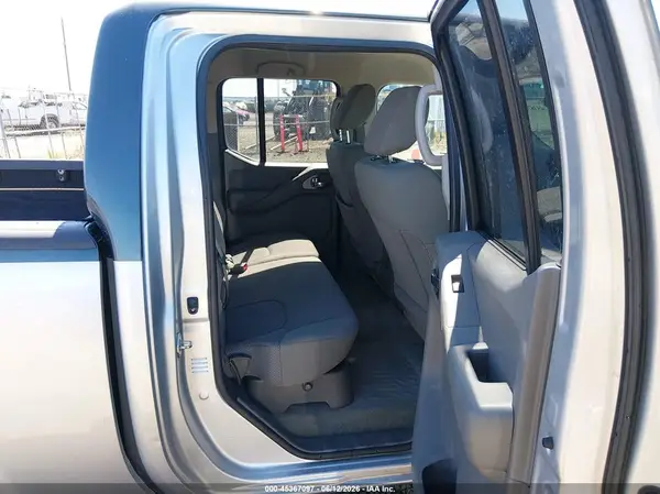 1N6AD0FR2HN734018 2017 NISSAN NAVARA (FRONTIER) - Image 8
