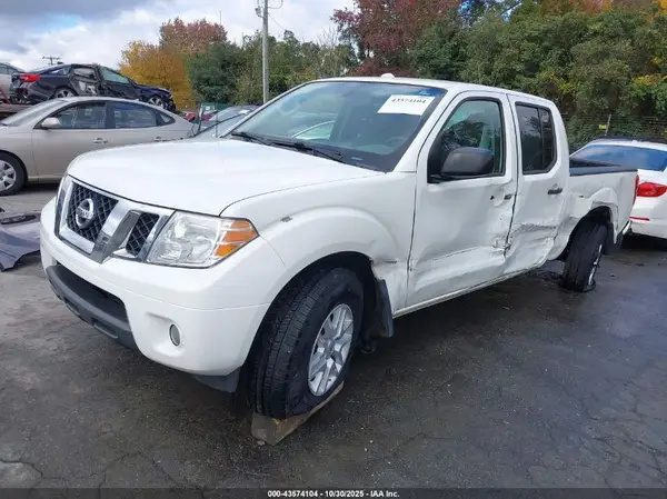 1N6AD0FV2HN750975 2017 NISSAN NAVARA (FRONTIER) - Image 2