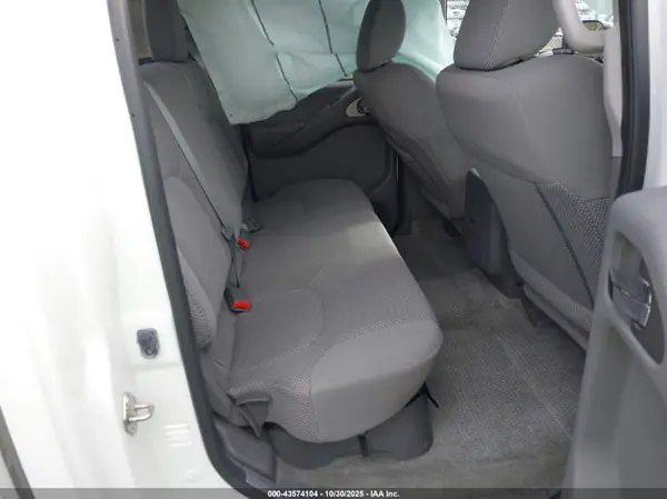 1N6AD0FV2HN750975 2017 NISSAN NAVARA (FRONTIER) - Image 8
