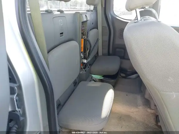 1N6BD0CT4HN770569 2017 NISSAN NAVARA (FRONTIER) - Image 8