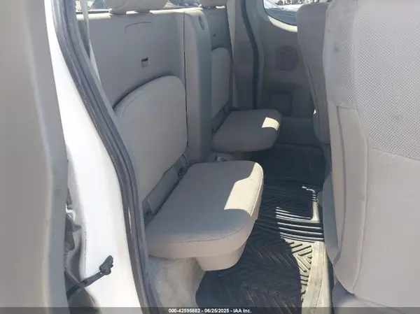 1N6BD0CT5GN758042 2016 NISSAN NAVARA (FRONTIER) - Image 8