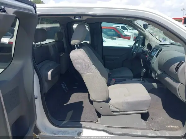 1N6BD0CT6KN762450 2019 NISSAN NAVARA (FRONTIER) - Image 8
