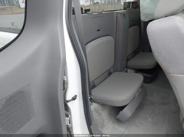 1N6BD0CT7GN760813 2016 NISSAN NAVARA (FRONTIER) - Image 8