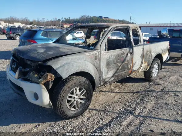 1N6DD0CW8HN725525 2017 NISSAN NAVARA (FRONTIER) - Image 2
