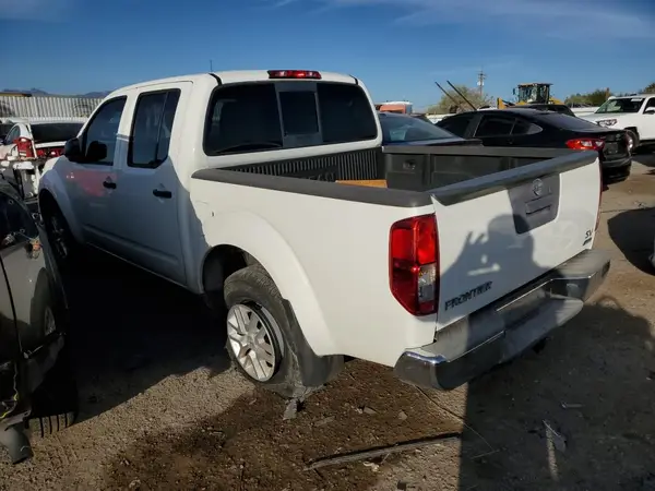 1N6DD0ER0JN714239 2018 NISSAN NAVARA (FRONTIER) - Image 2