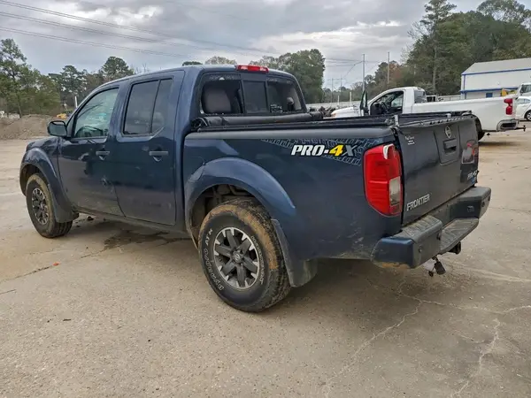 1N6DD0EV0KN788128 2019 NISSAN NAVARA (FRONTIER) - Image 2