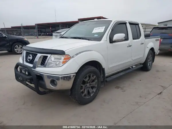 1N6DD0EV6HN752081 2017 NISSAN NAVARA (FRONTIER) - Image 2
