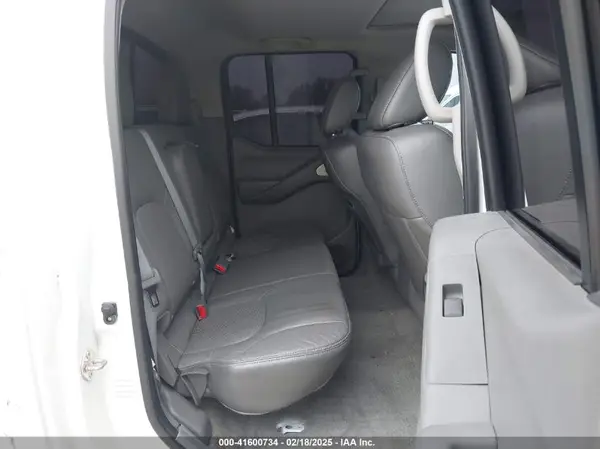 1N6DD0EV6HN752081 2017 NISSAN NAVARA (FRONTIER) - Image 8