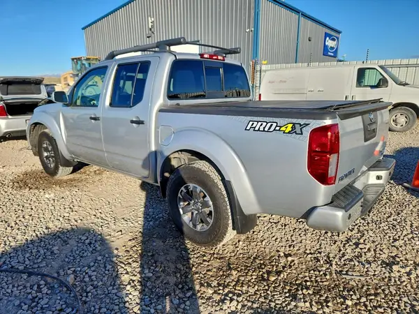 1N6DD0EV8JN702174 2018 NISSAN NAVARA (FRONTIER) - Image 2