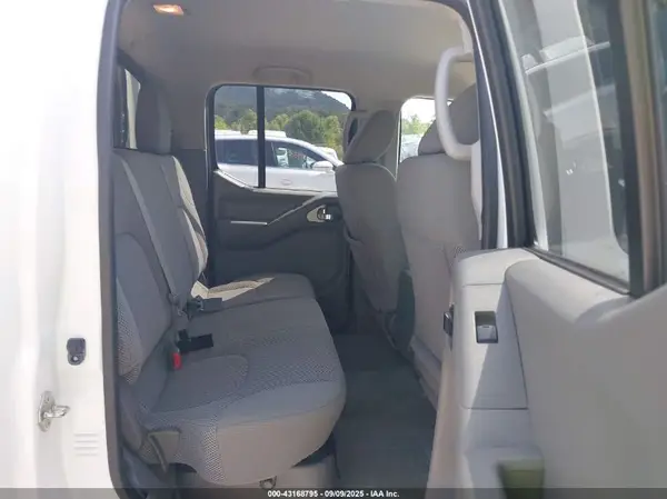 1N6DD0FV6HN723811 2017 NISSAN NAVARA (FRONTIER) - Image 8