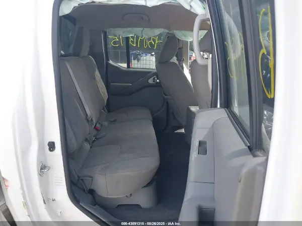 1N6ED0EA8MN704853 2021 NISSAN NAVARA (FRONTIER) - Image 8