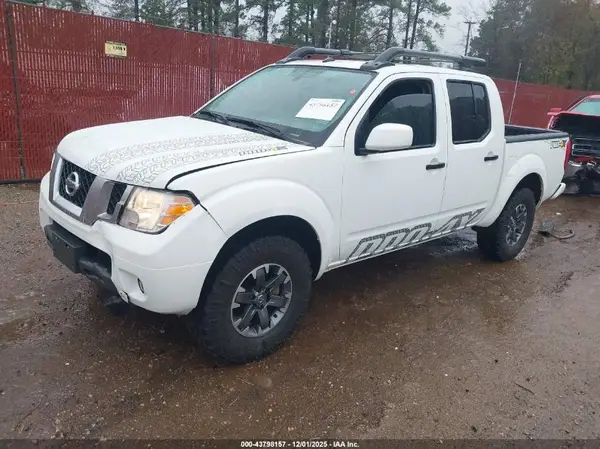 1N6ED0EB8LN718565 2020 NISSAN NAVARA (FRONTIER) - Image 2