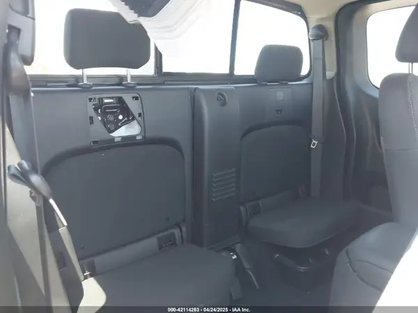1N6ED1CLXNN695990 2022 NISSAN NAVARA (FRONTIER) - Image 8