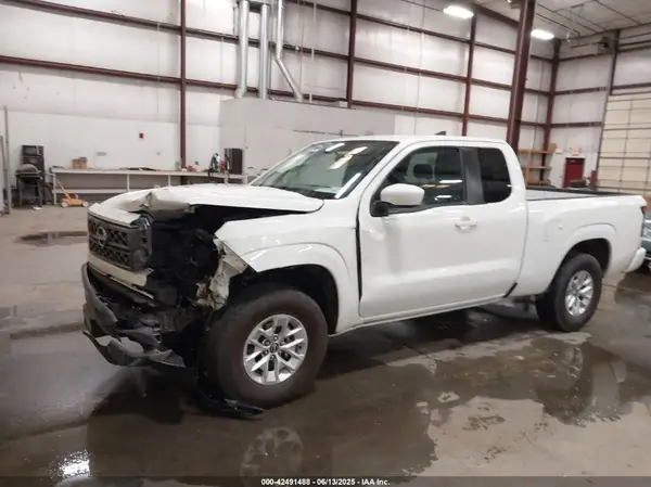 1N6ED1CM3RN671481 2024 NISSAN NAVARA (FRONTIER) - Image 2