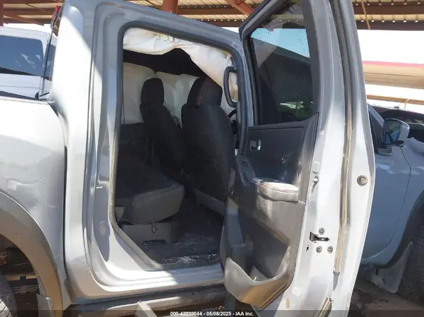 1N6ED1EJ9SN608328 2025 NISSAN NAVARA (FRONTIER) - Image 8