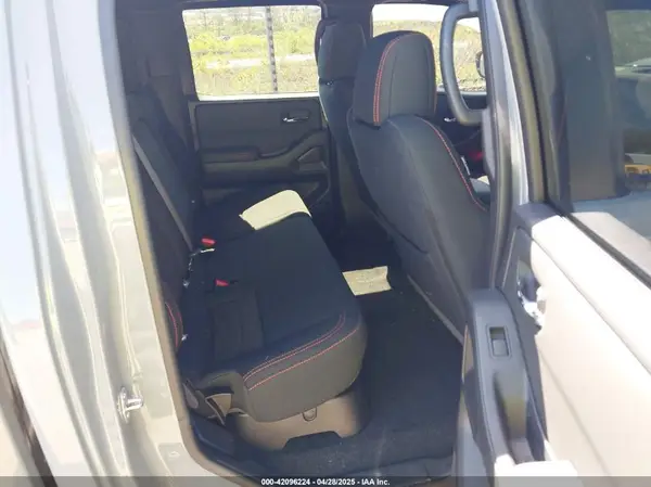 1N6ED1EK8RN668698 2024 NISSAN NAVARA (FRONTIER) - Image 8