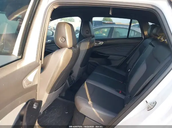 1V25MPE88PC038956 2023 VOLKSWAGEN ID.4 - Image 8