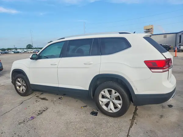 1V2AP2CA0JC530628 2018 VOLKSWAGEN ATLAS - Image 2