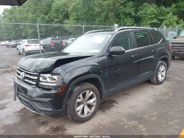 1V2AP2CA0JC598489 2018 VOLKSWAGEN ATLAS - Image 2